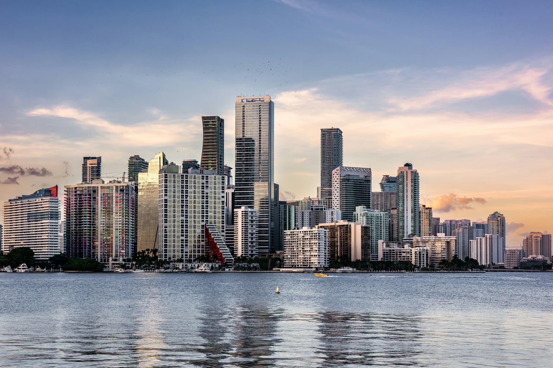 Luxury Miami Condos: Market Analysis and Buyer's Guide